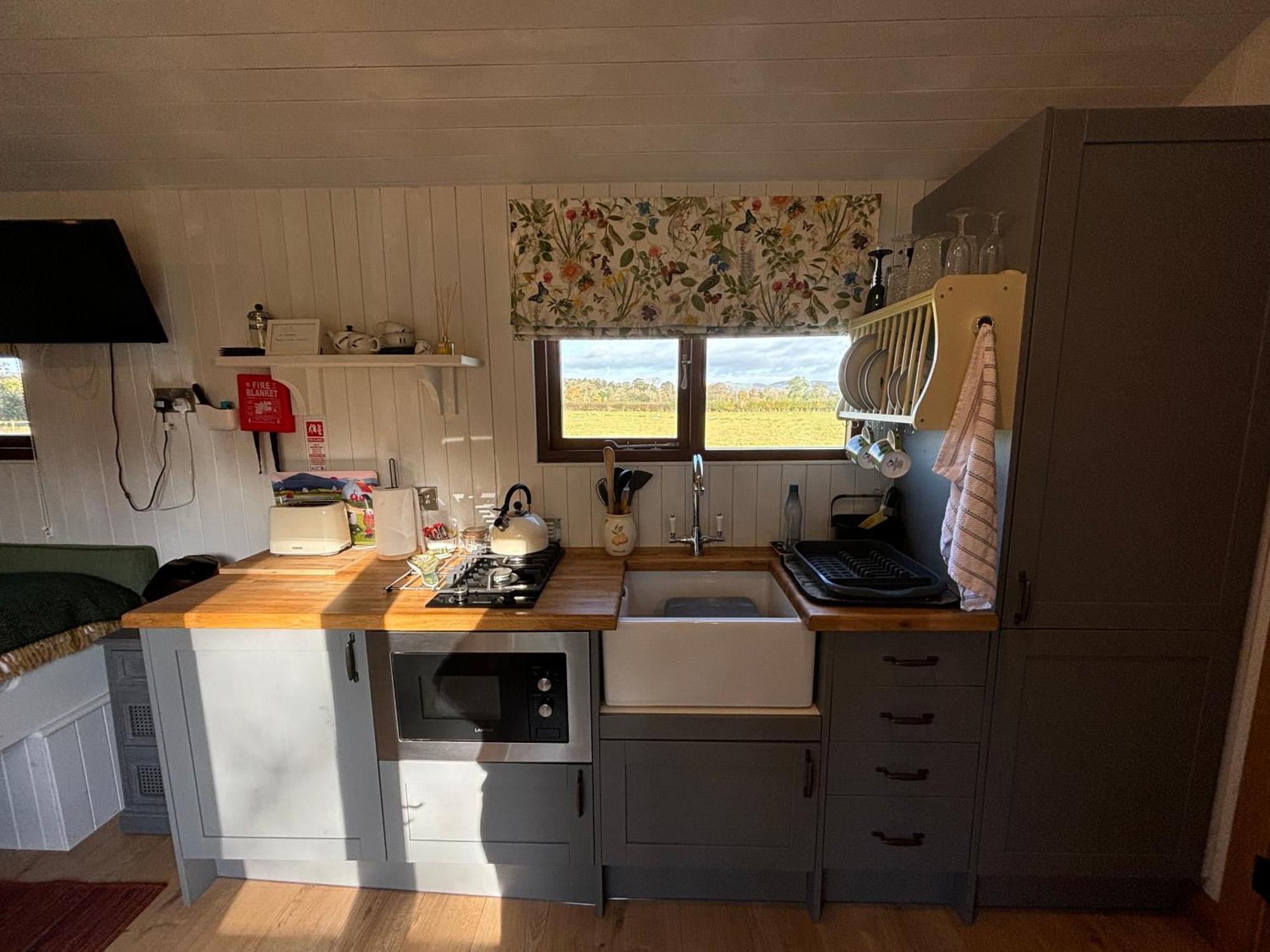 Bron Hafren Bed & Breakfast มอนต์โกเมอรี ภายนอก รูปภาพ