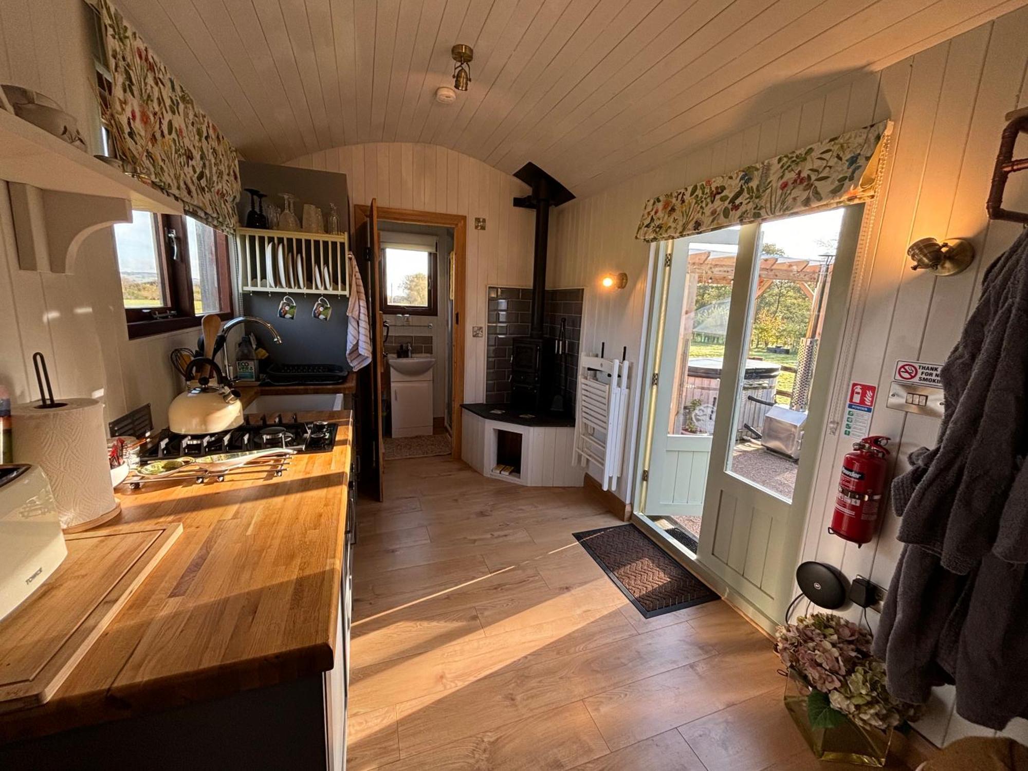 Bron Hafren Bed & Breakfast มอนต์โกเมอรี ภายนอก รูปภาพ